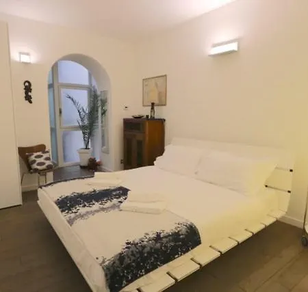 Design - Bymyhomeincomo *