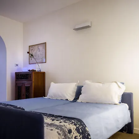 Design - Bymyhomeincomo Apartment Como