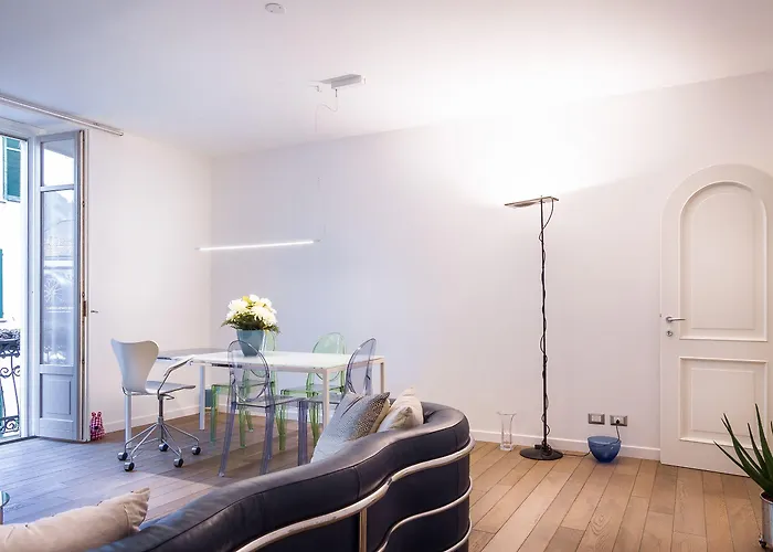 Design - Bymyhomeincomo Apartman